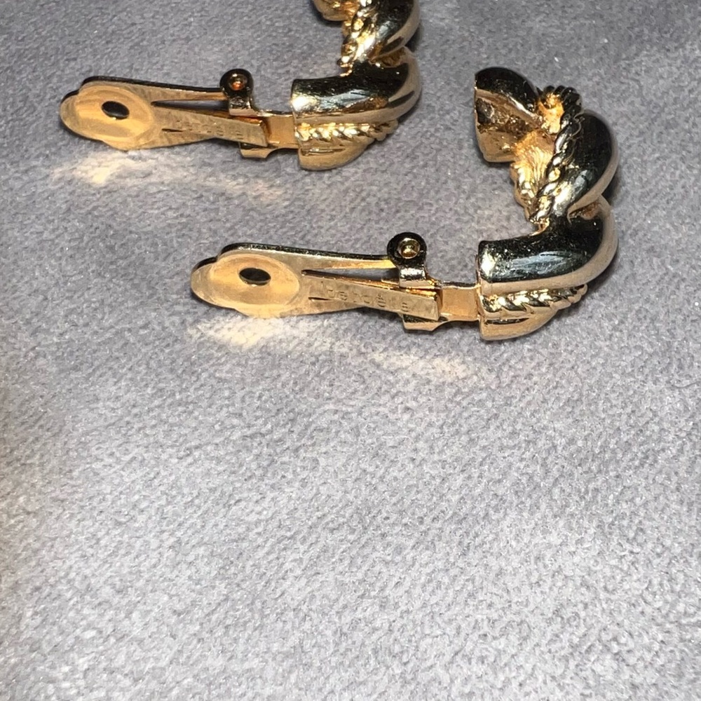 Bergere Vintage Earrings View 6